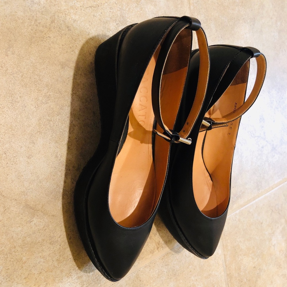 Leather black shoes